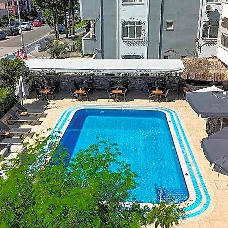 Hotel Moni 3*