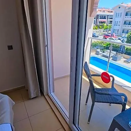 Hotel Moni 3*