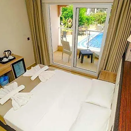 Moni Hotel